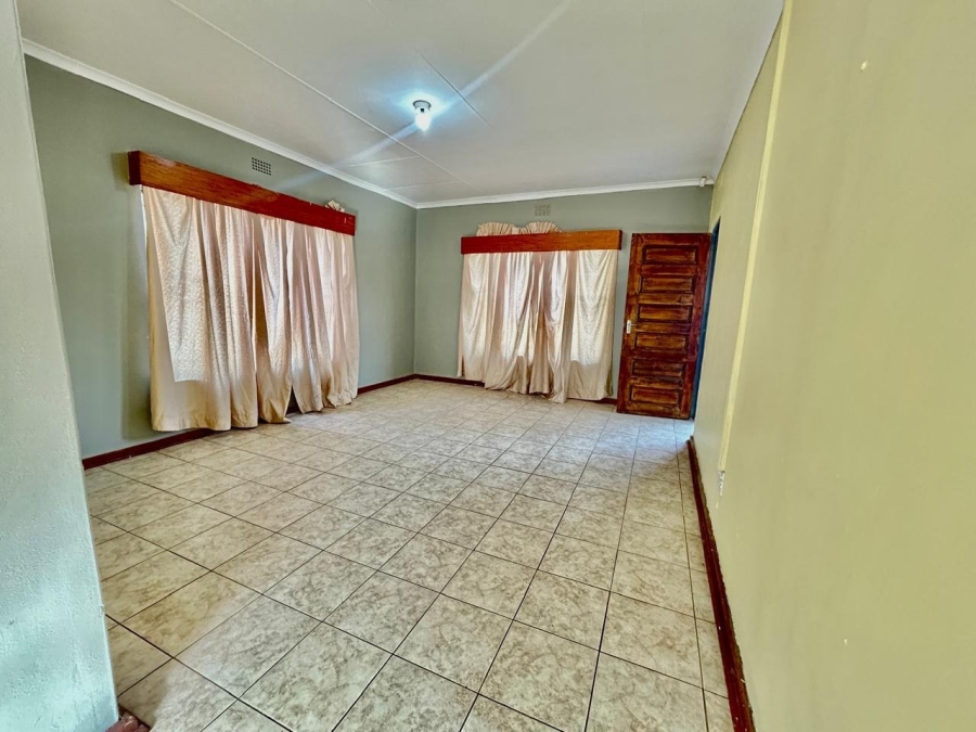 To Let 3 Bedroom Property for Rent in Geelhoutpark North West